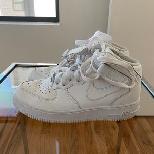 Nike “Big Kids” White Air Force 1 High